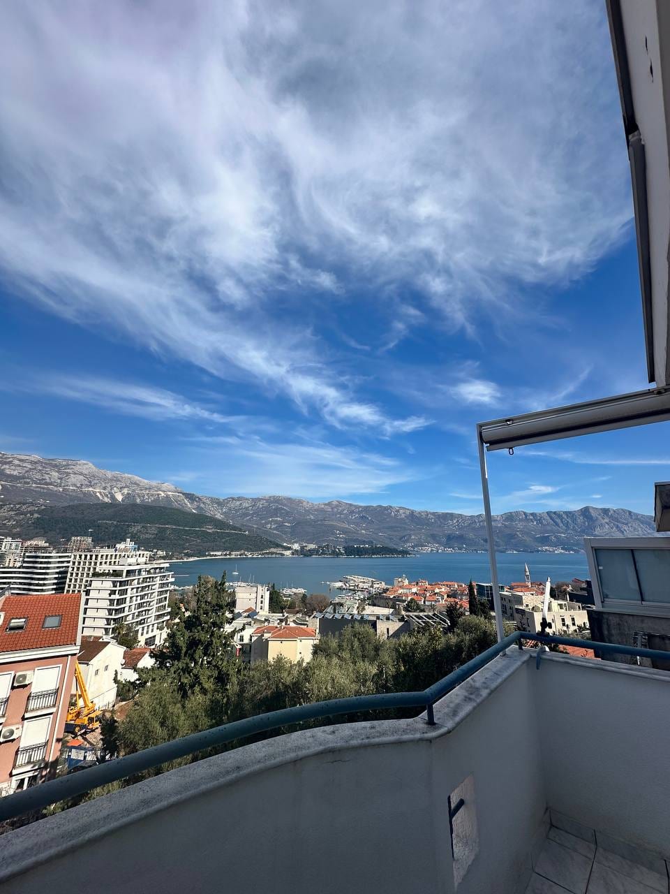 Apartment for sale with a gorgeous sea view in Budva, Vidikovac
