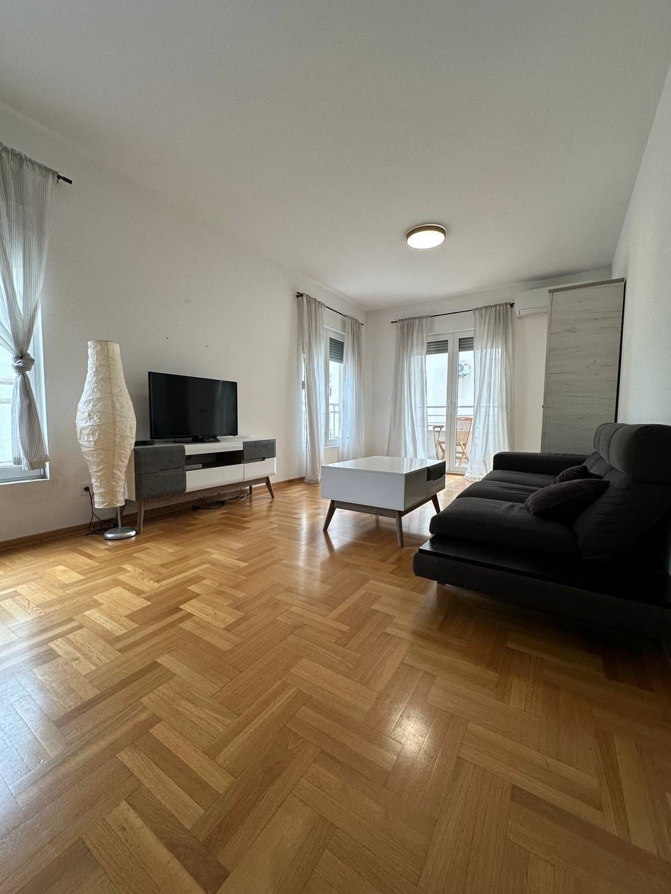 Продается квартира в Будве с 2 спальнями на ул. Маслина Будва