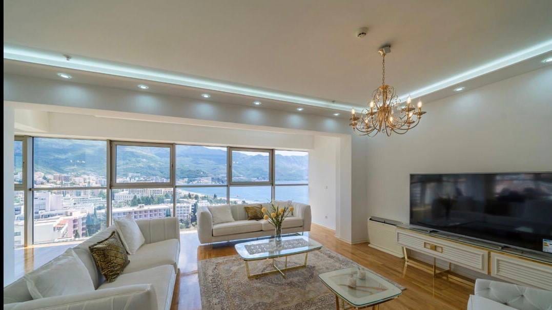 Apartment for rent with 3 bedrooms in Budva, Harmony Complex