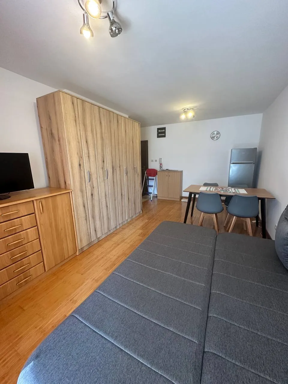 1-bedroom apartment for rent in Becici for annual rent, next to the Splendid hotel.