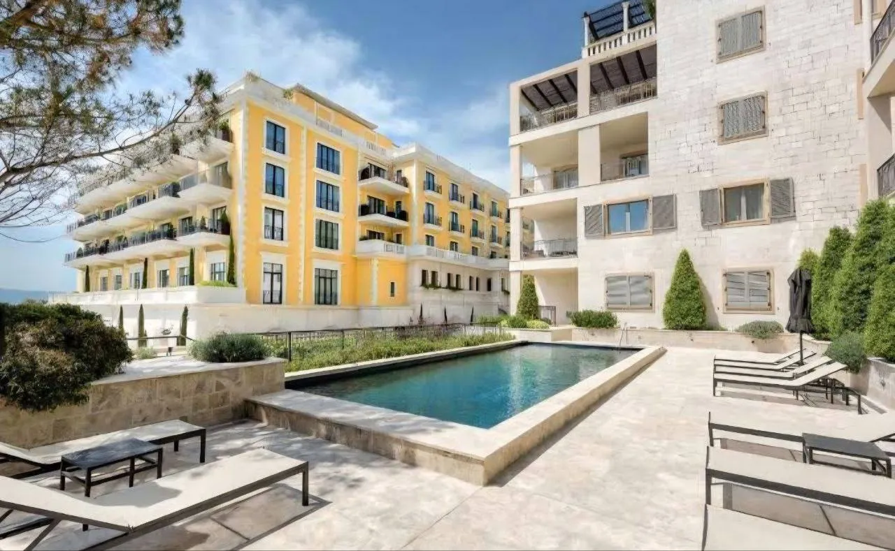 SEASONAL RENTAL OF PREMIUM APARTMENTS 📍 ​​Porto Montenegro, Tivat