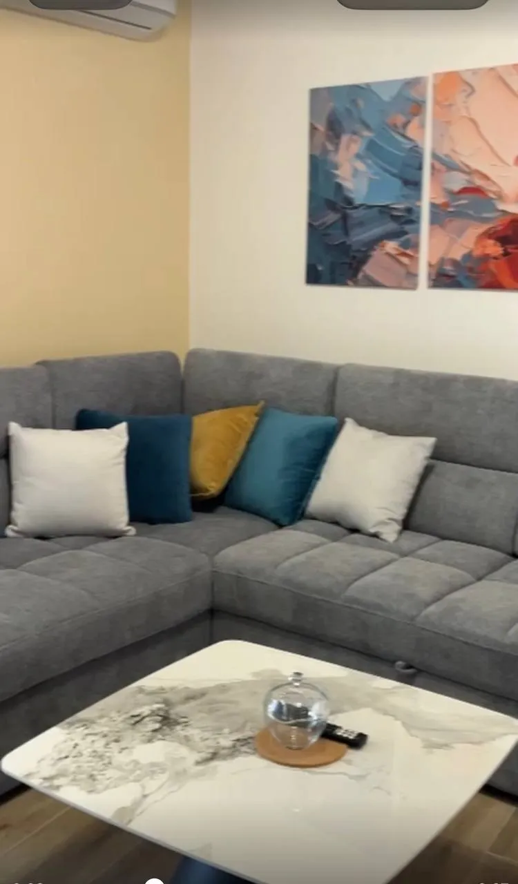 ID 3084 Renting a floor of a house with 2 bedrooms in Bečići