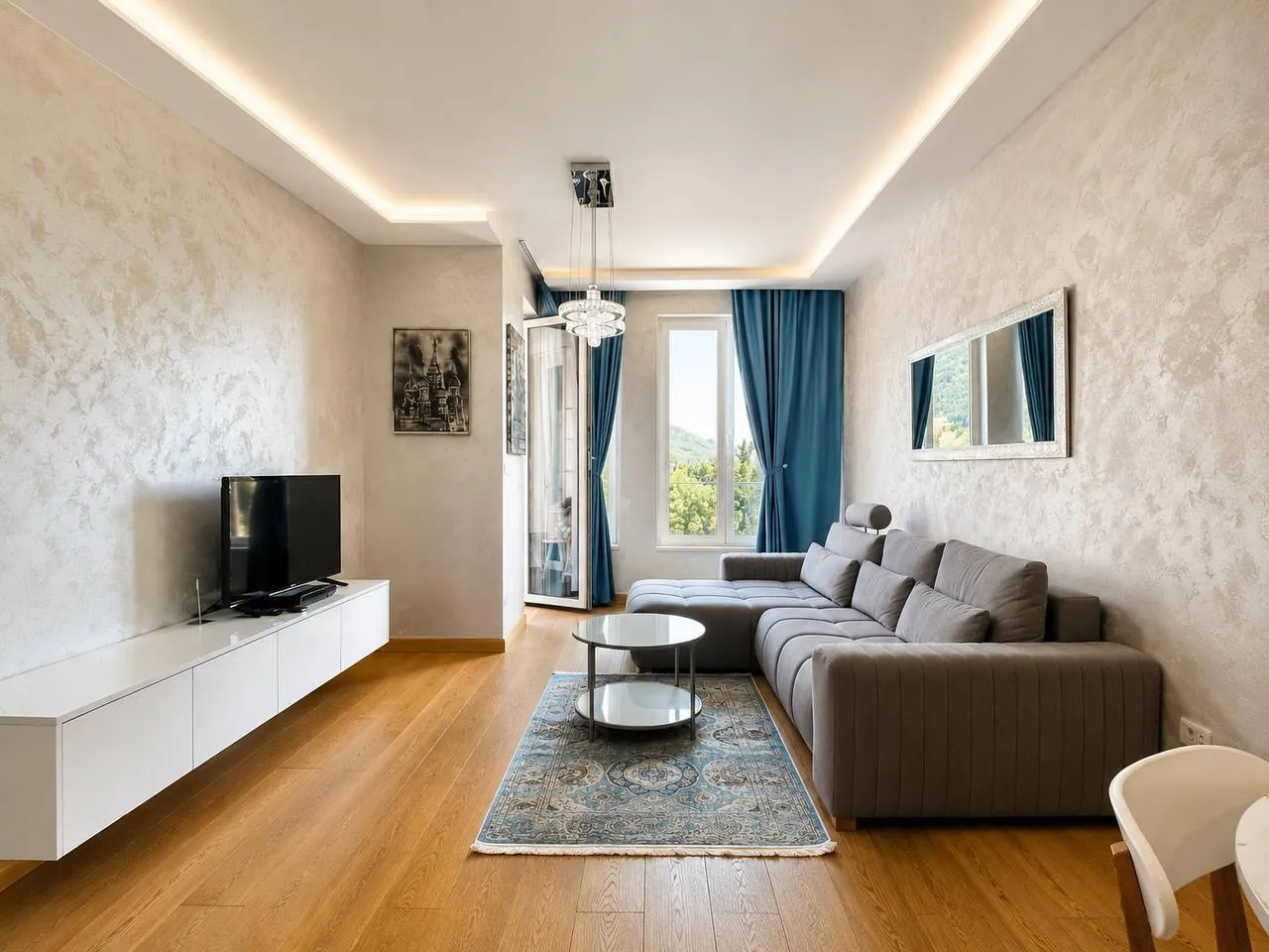 ANNUAL RENT• 1 BEDROOM APARTMENT