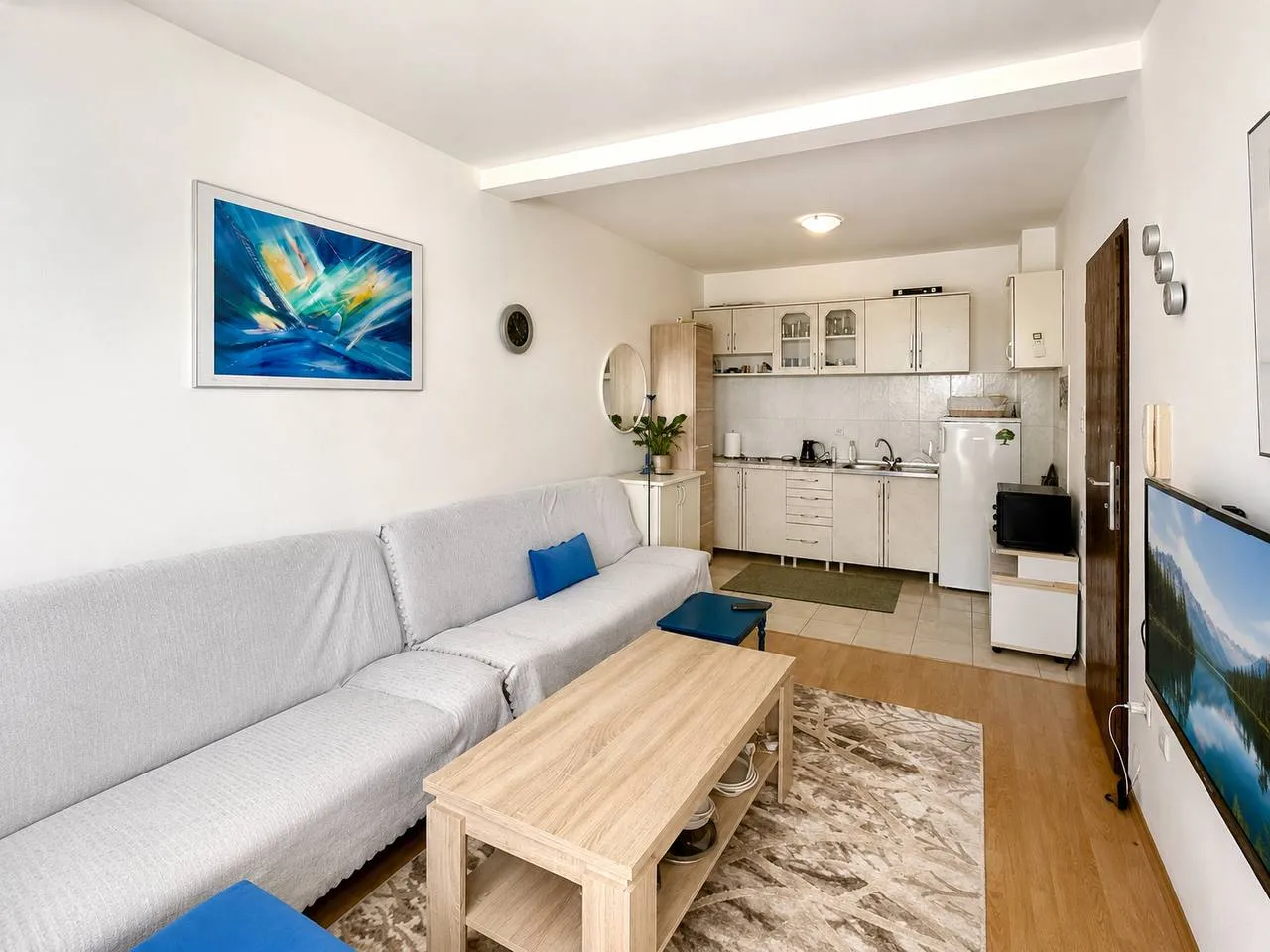 FOR SALE • 1 BEDROOM APARTMENT