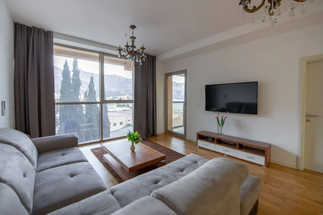 ID 985 Сдам квартиру с 2 спальнями в Harmonia, район Dukley Gardens