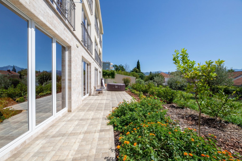 Prodajem Stan-Apartman, Đenovići