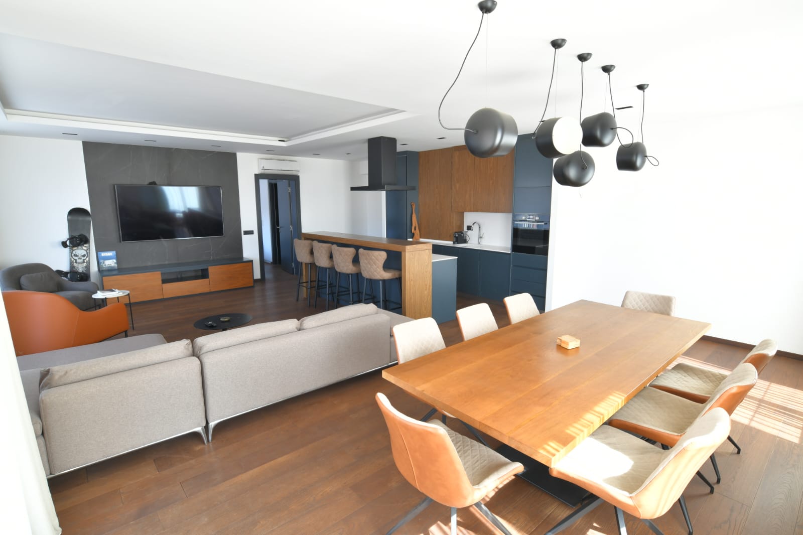 Iznajmljujem Stan-Apartman, Centar