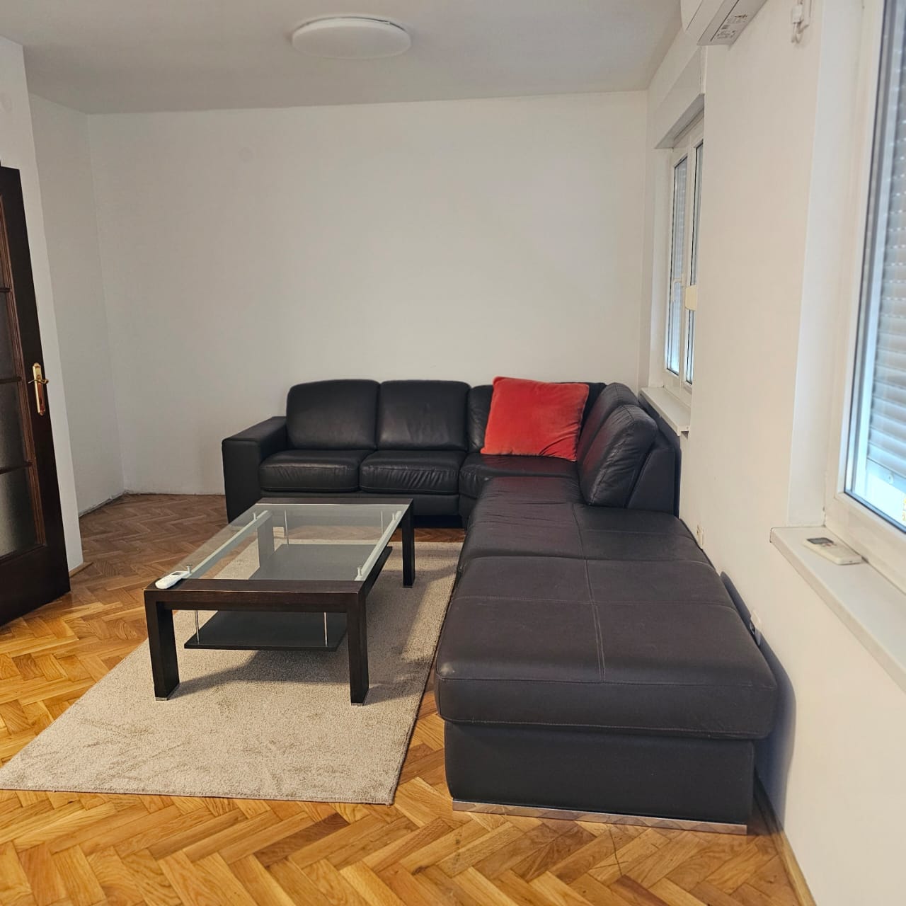 One-Bedroom Apartment for Rent,  Blok 6