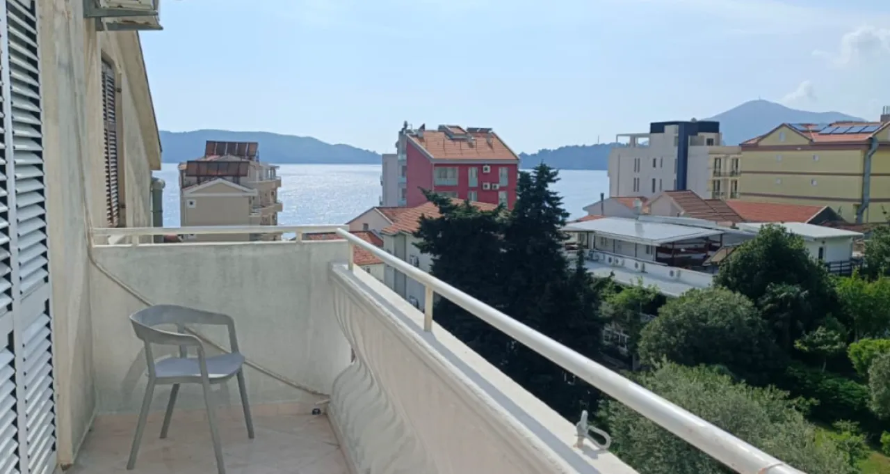 Apartment in Rafailovici, 63 m²