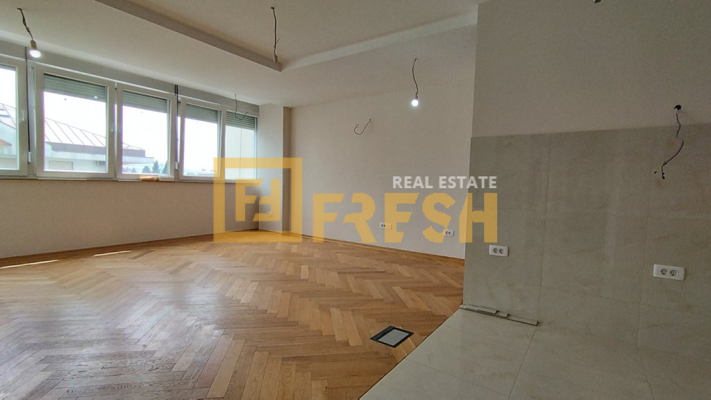 Two-room apartment, 80m2, Preko Morače, for rent