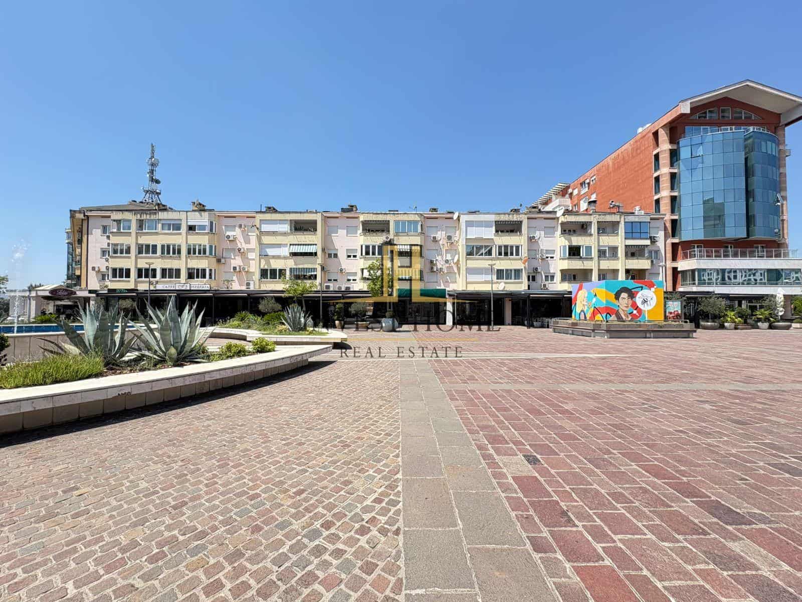 Dvosoban stan, Preko Morače, 80m2