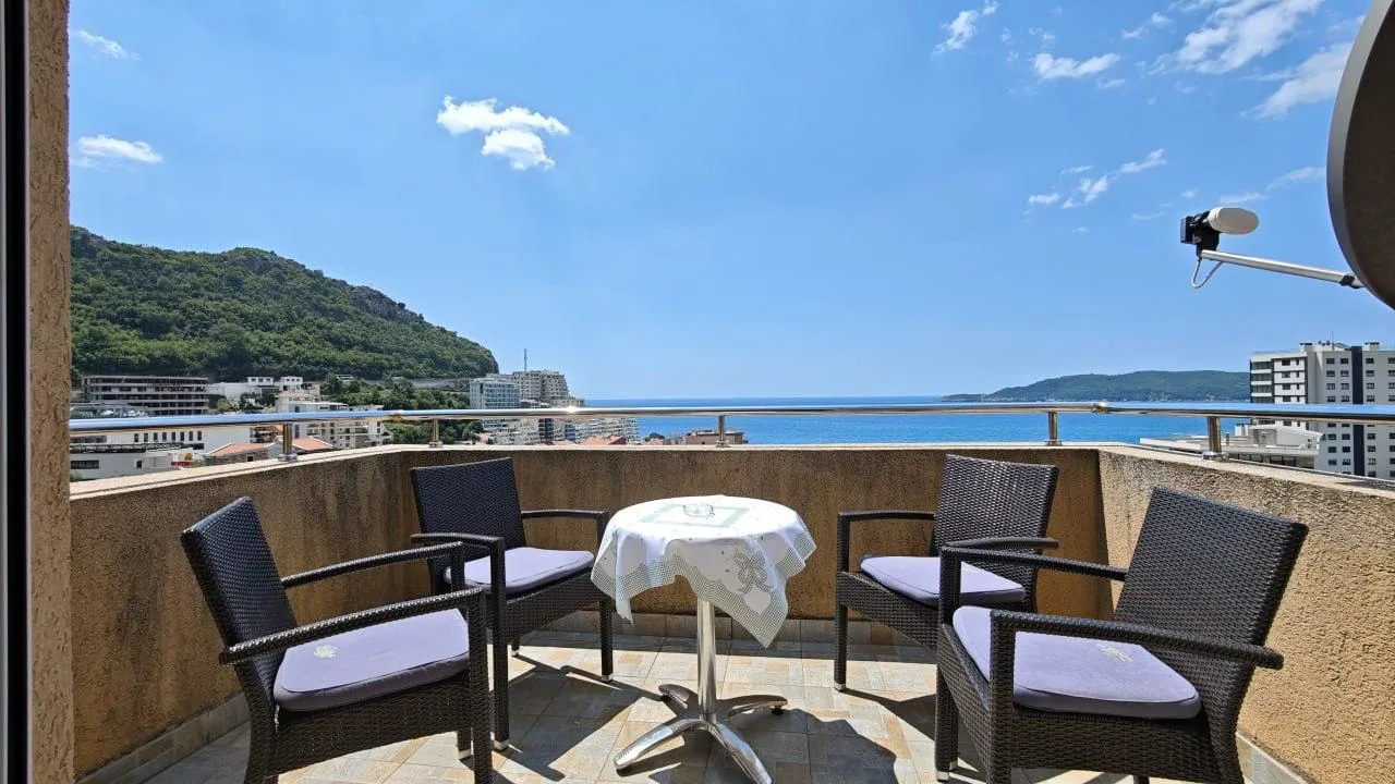 Apartment in Rafailovici, 44 m²