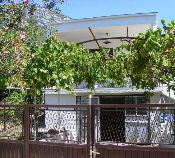 House For Sale, Šušanj