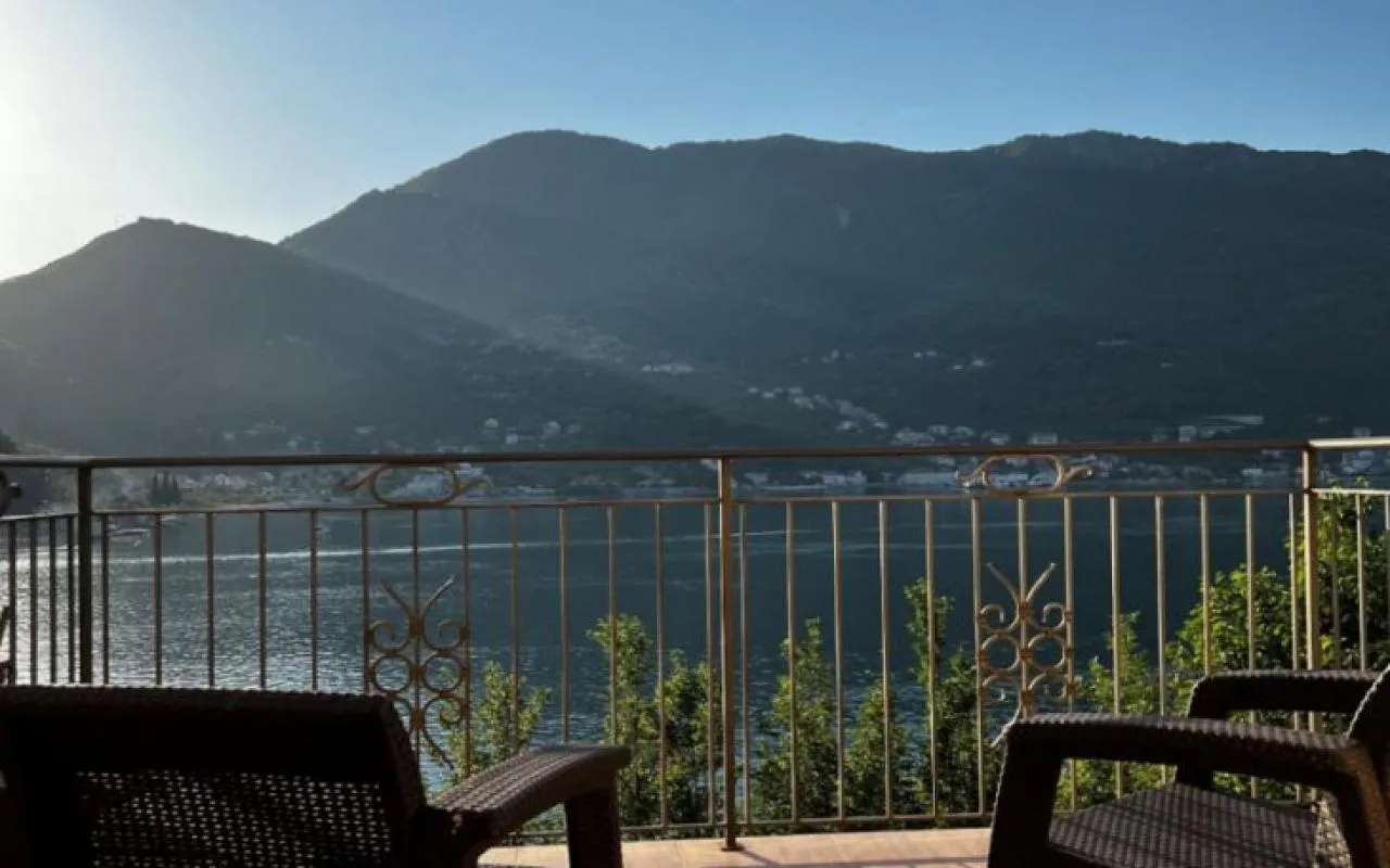 Apartment in Lepetane, 148 m²