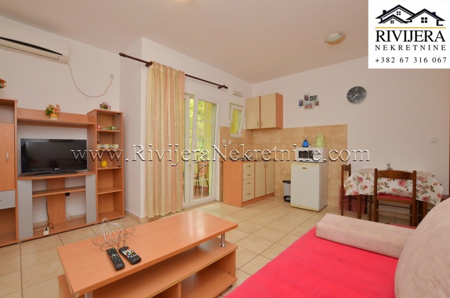 One-bedroom apartment on the seafront Igalo Herceg Novi