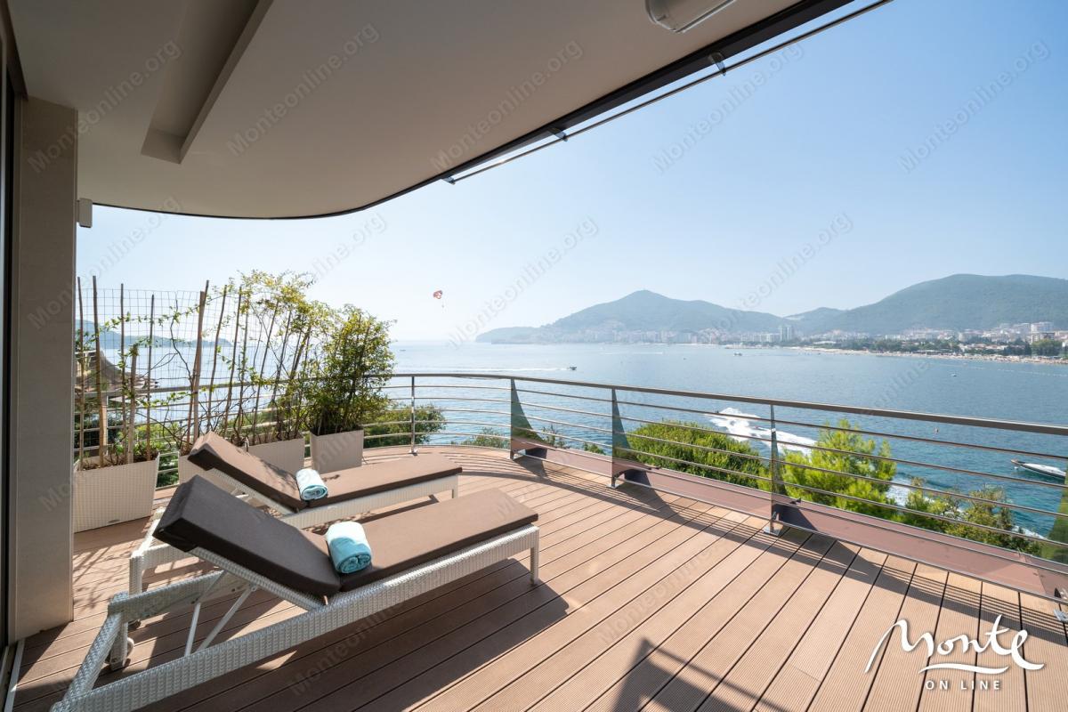 DVOSOBAN STAN SA PREKRASNIM POGLEDOM NA MORE U DUKLEY GARDENS