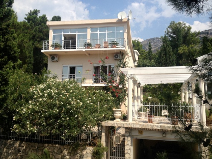 Prodajem Kuću, Zeleni Pojas