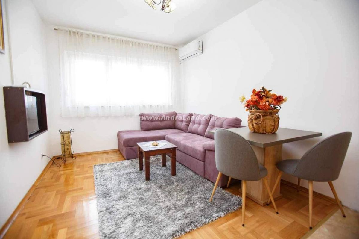 GARSONJERA U BLIZINI MORA,BAR