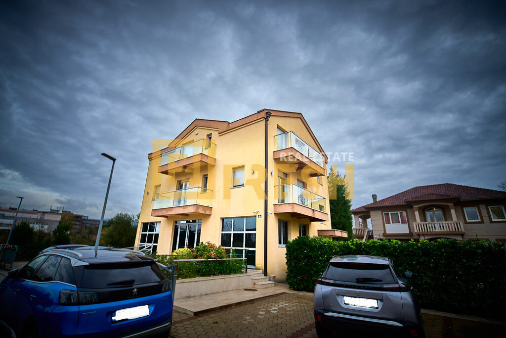 Poslovni prostor, 85m2, Krivi most, Izdavanje