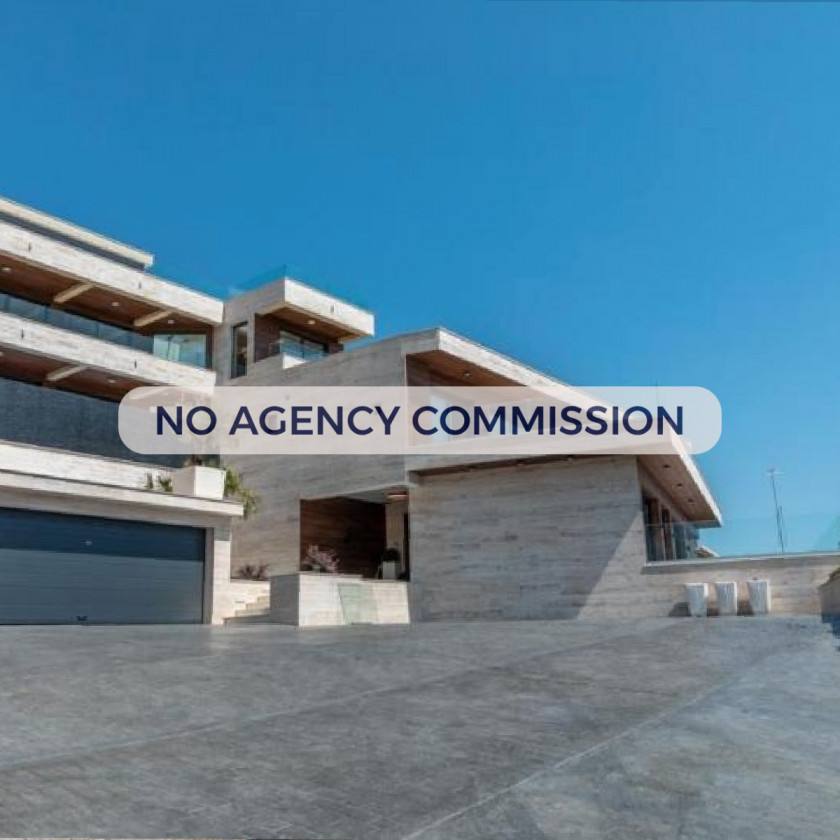 Luksuzna moderna vila sa bazenom i velikim placem – Tivat