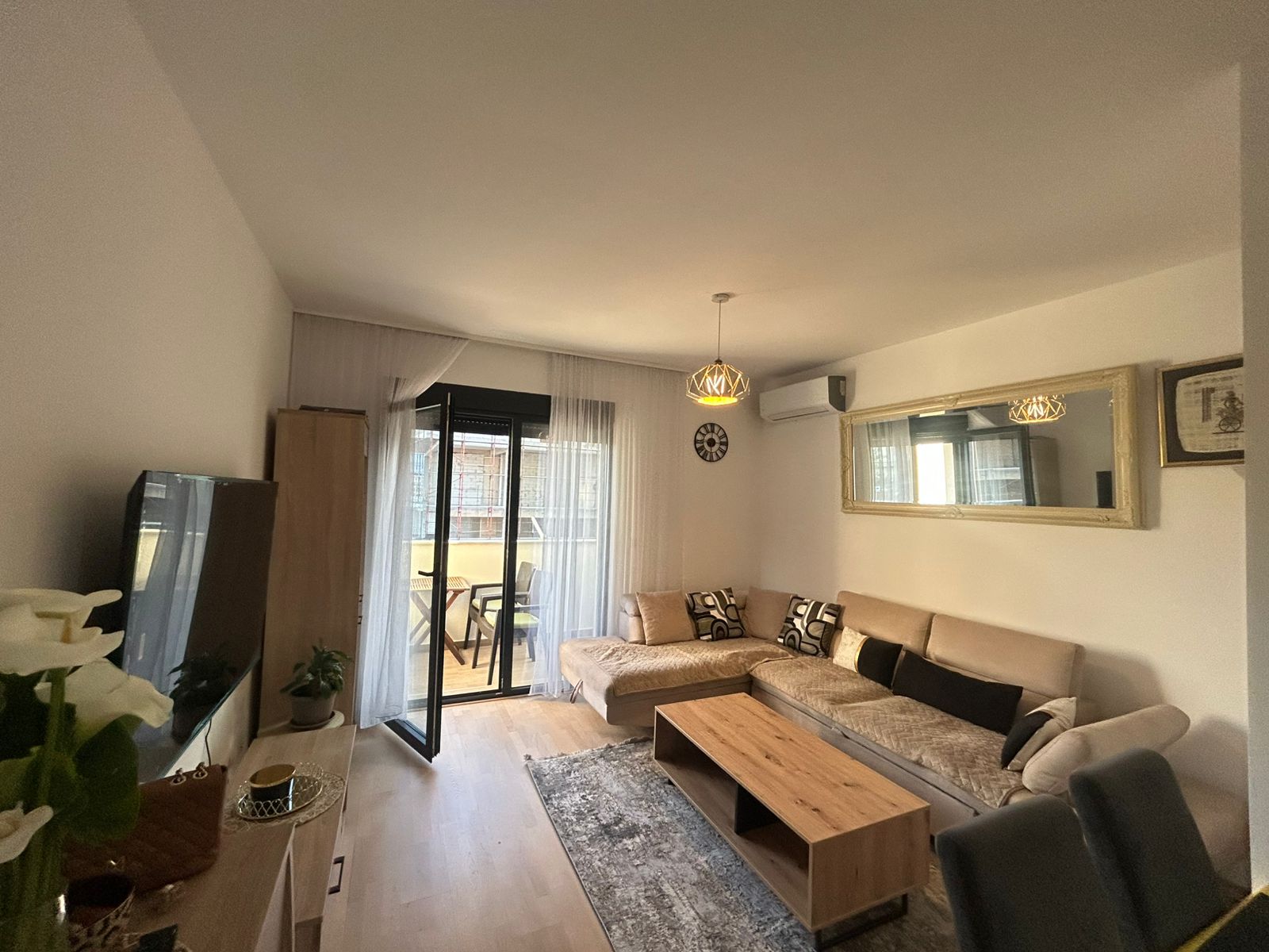 One-Bedroom Apartment for Rent – Zabjelo