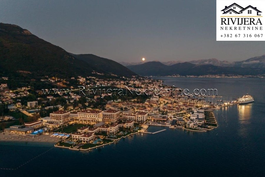 For sale three-bedroom apartment in the luxury resort Herceg Novi