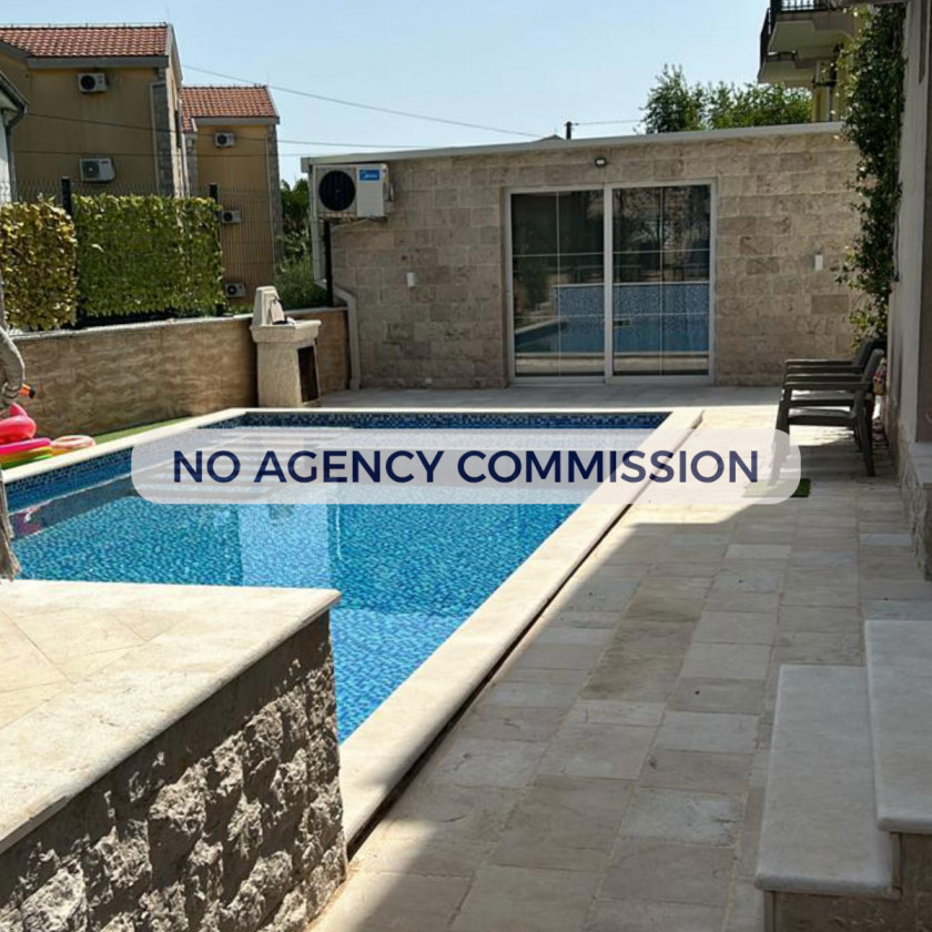 Luksuzan dvosoban stan 78 m² sa bazenom i dvorištem (prizemlje) Dumidran, TV