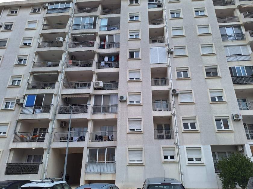 Prodajem Stan-Apartman, Bar