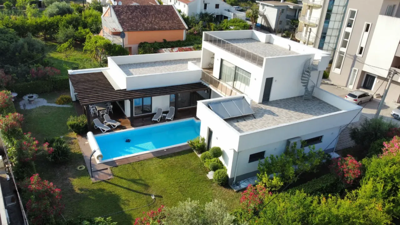 House in Ilino, 342 m²