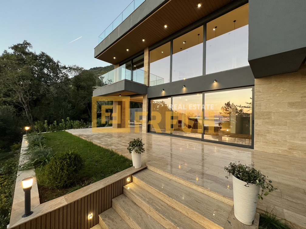 SEA VIEW ROOF POOL VILLA, KAVAČ, KOTOR