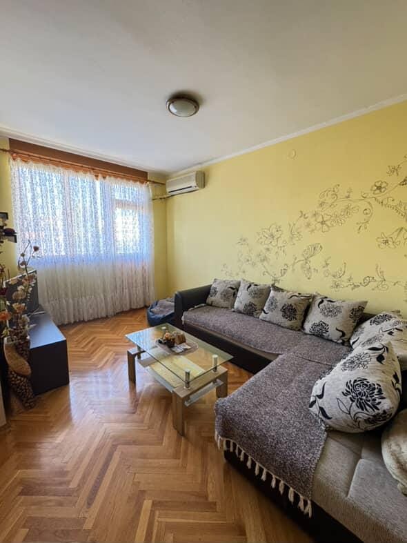 One-Bedroom Apartment for Rent – Podgorica, Preko Morače