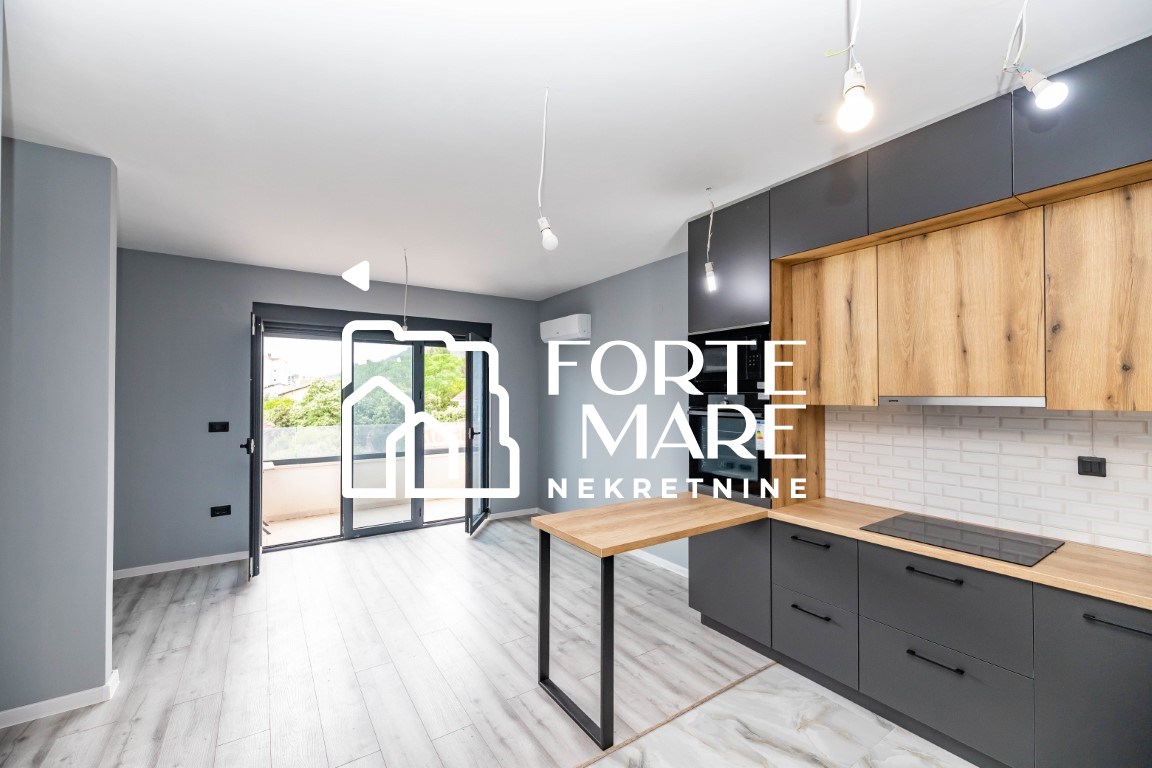 Prodajem Stan-Apartman, Bijela, Herceg Novi