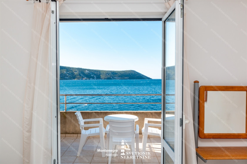 House For Sale, Savina