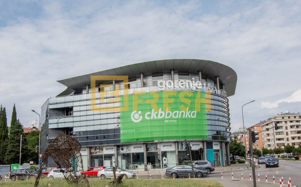 Poslovni prostor, 60m2, Preko Morače, Izdavanje