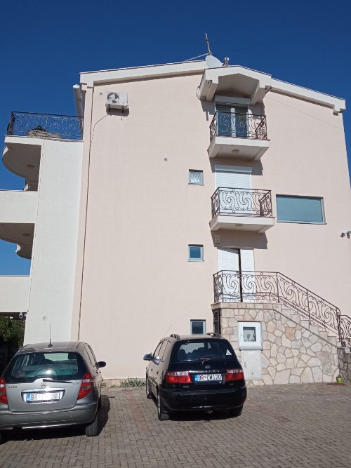 Prodajem Stan-Apartman, Utjeha