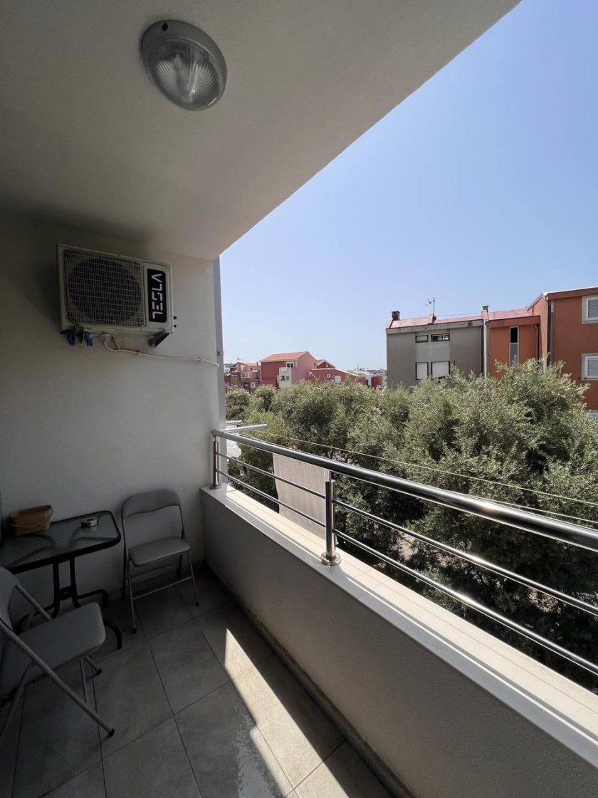 Iznajmljujem Stan-Apartman, Golubovina