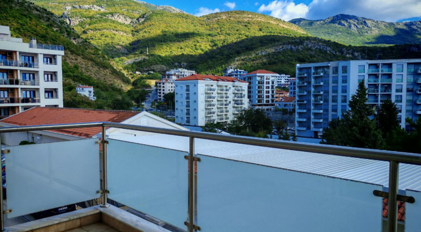 Sea view apartment in the Irish Adriatic complex, Bečići