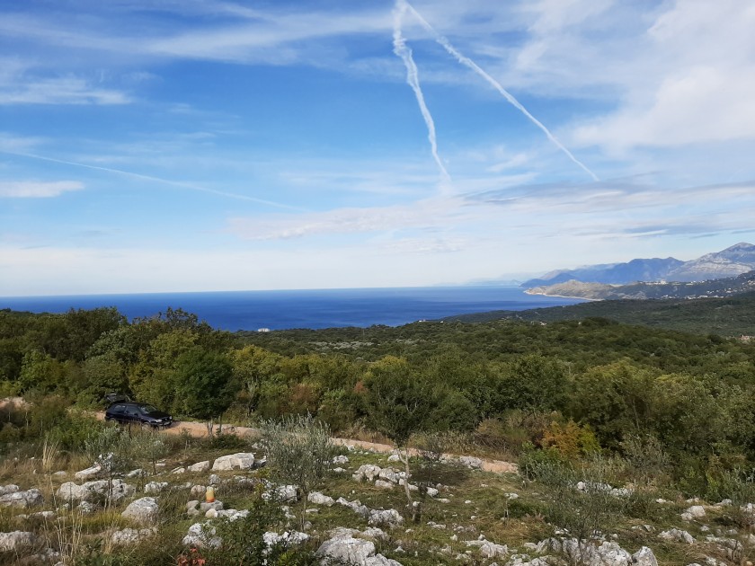 Prodajem Zemljište, Kunje