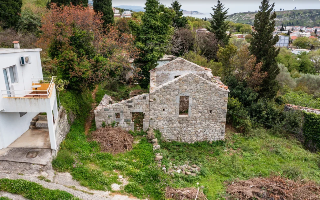 Дом в Sutomore, 100 m²