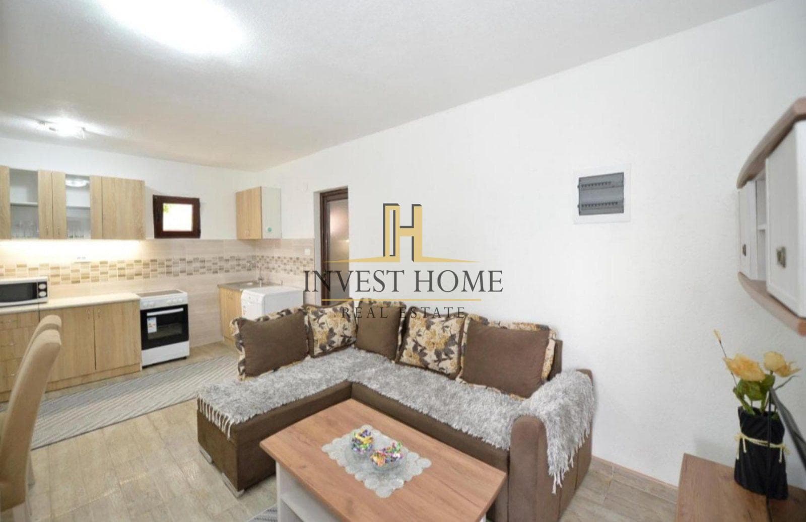 Jednosoban stan, Škaljari, 50m2