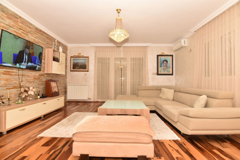 Дом в аренду, Podgorica — €1,800