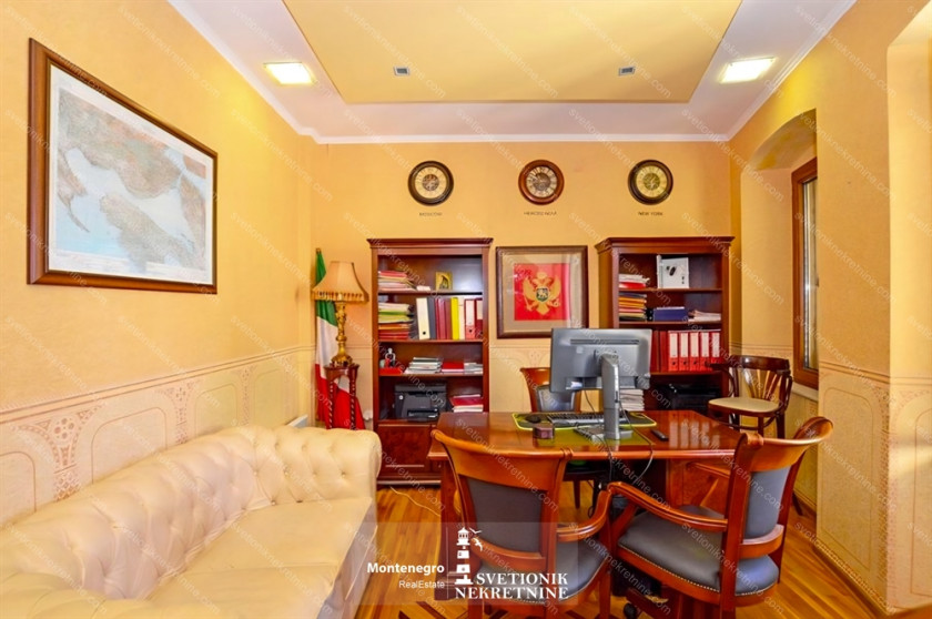 Prodajem Poslovni Prostor, Herceg Novi