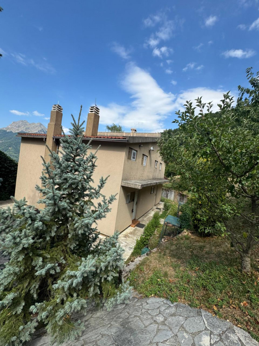 House For Sale, Raško