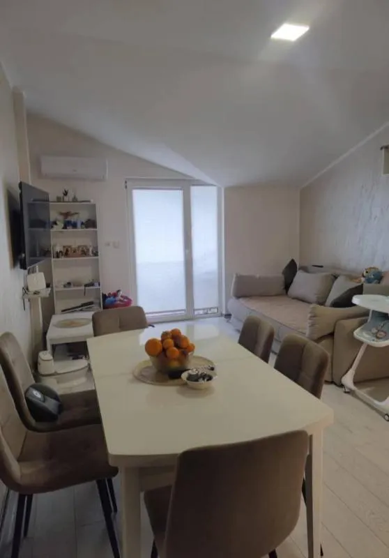 Apartment in Igalo, 57 m²