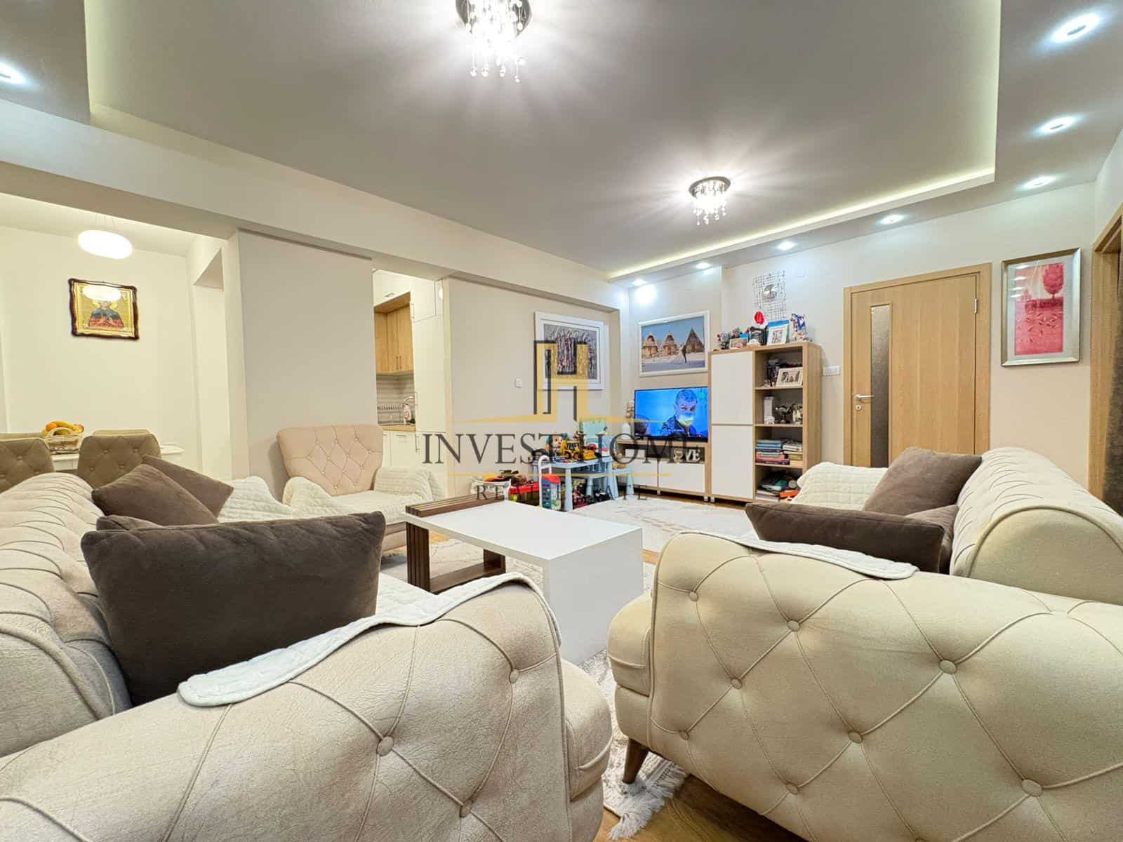 Dvosoban stan, Centar, 60m2