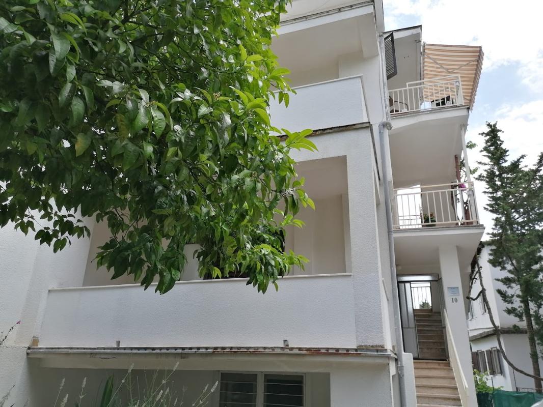 Дом в Utjeha, 196 m²