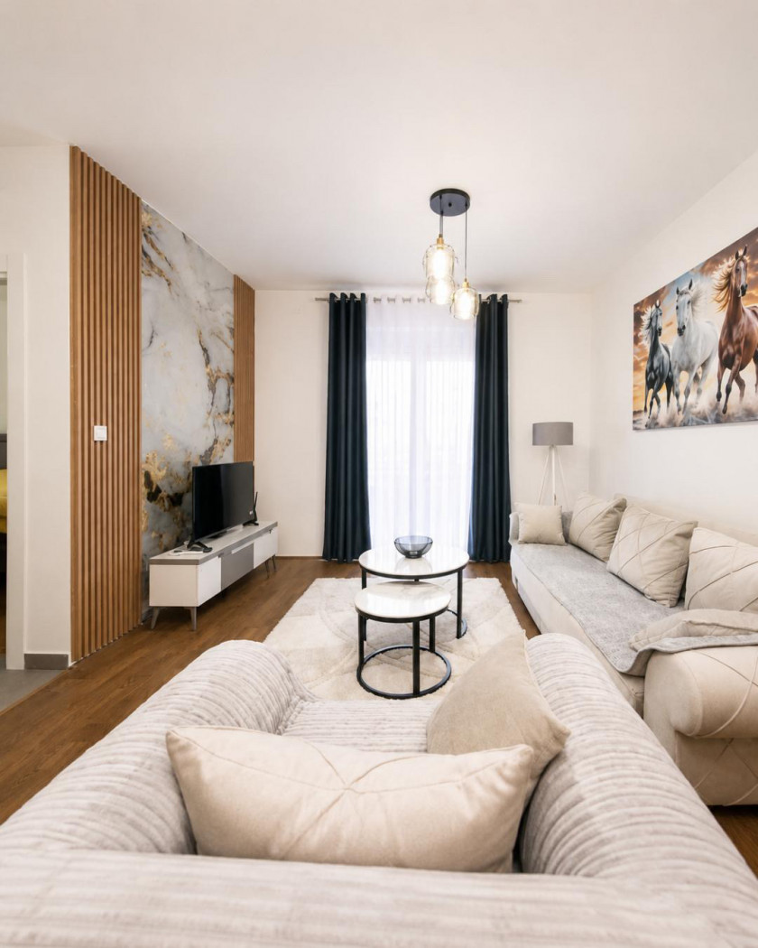 Iznajmljujem Stan-Apartman 56m2, Kruševac