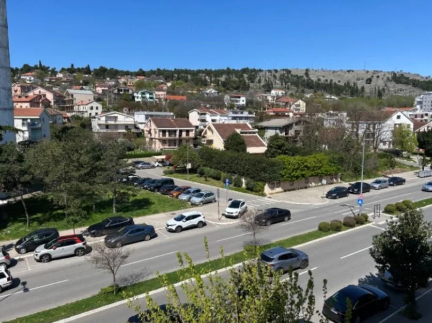 One-Bedroom Apartment for Rent – Obala Morače, Near Millennium Bridge, Podgorica