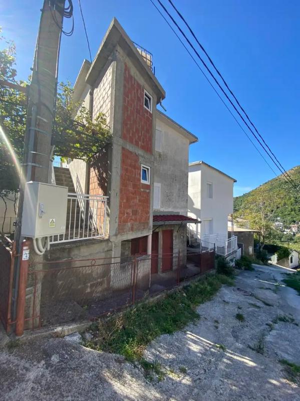 Дом в Sutomore, 74 m²