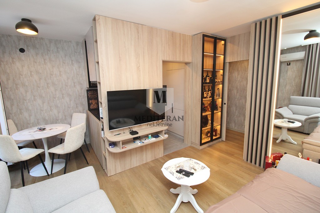 Prodajem Stan-Apartman, Igalo